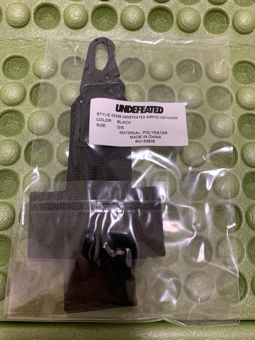 UNDEFEATED/AirPods proケース/KeyChain/Black