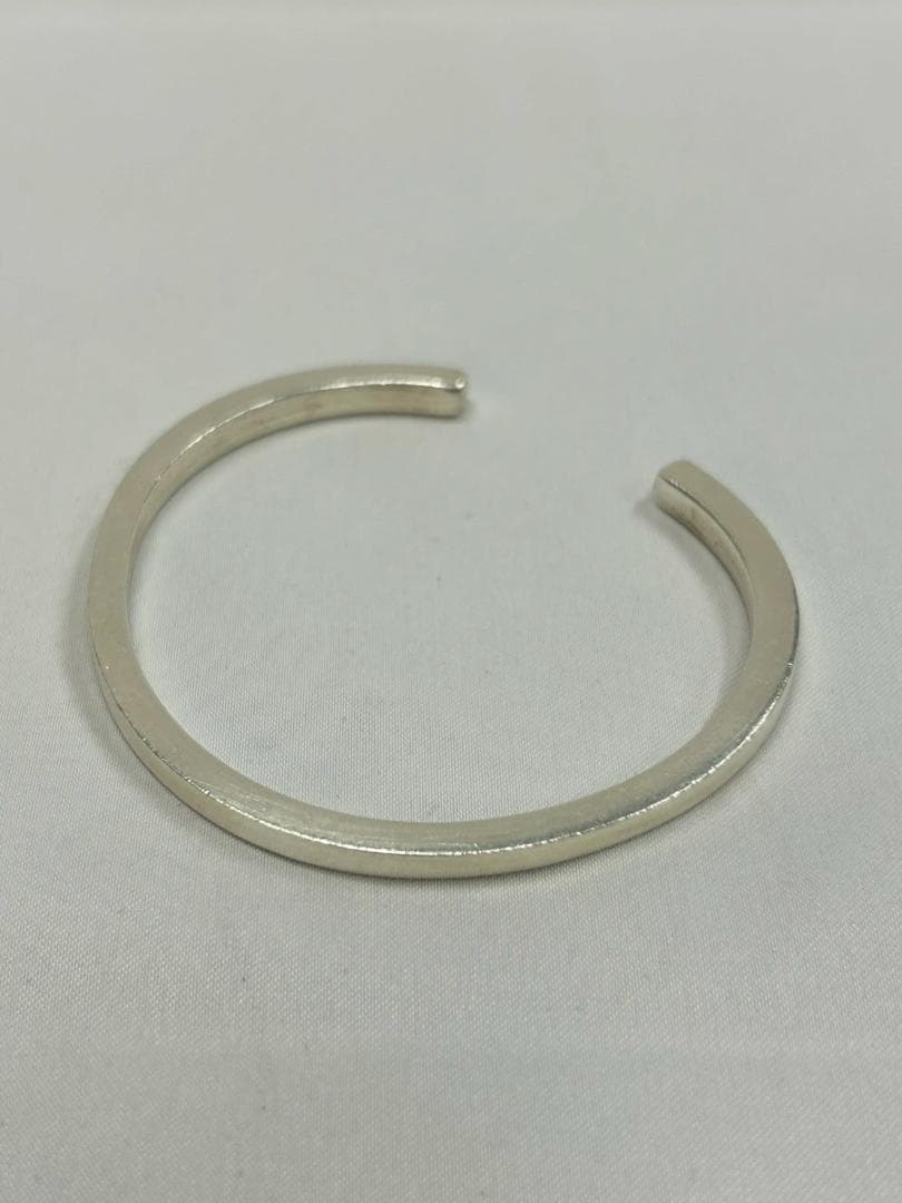 ★新品★ バングル カレンシルバー ブレスレット【匿名配送】ポーチ、クロス付き