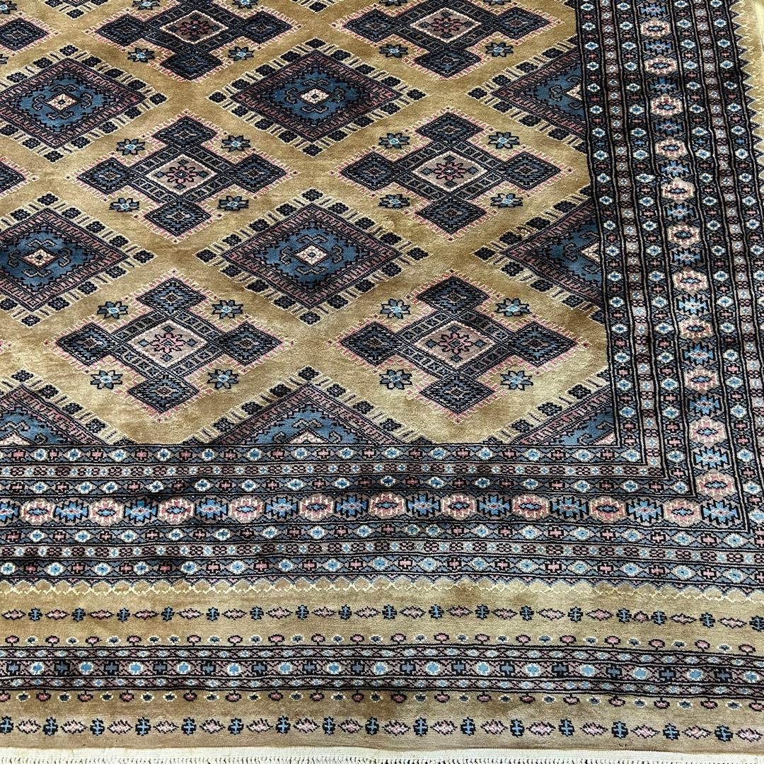 パキスタン絨毯　ラグ　手織り絨毯　ペルシャ絨毯