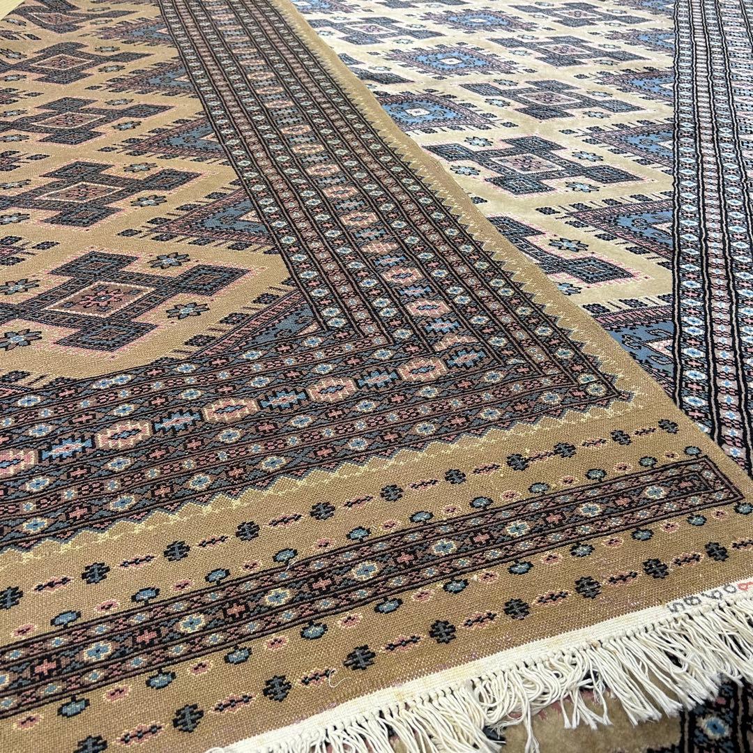 パキスタン絨毯　ラグ　手織り絨毯　ペルシャ絨毯