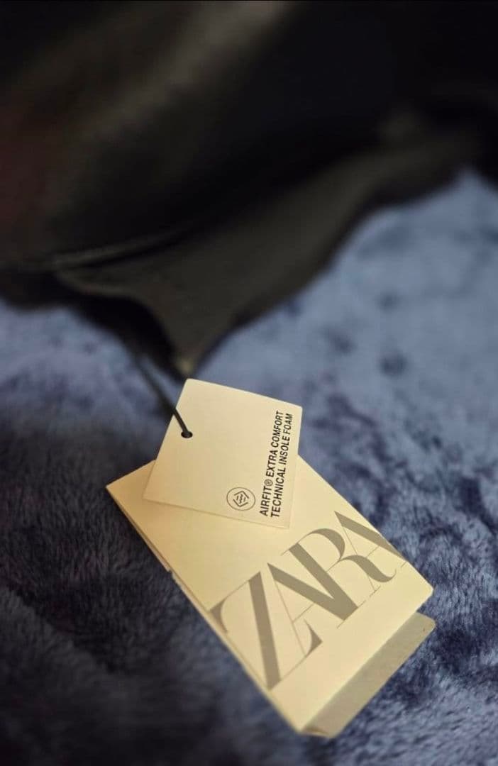 ZARA☆新品未使用品☆ブラックロングブーツ