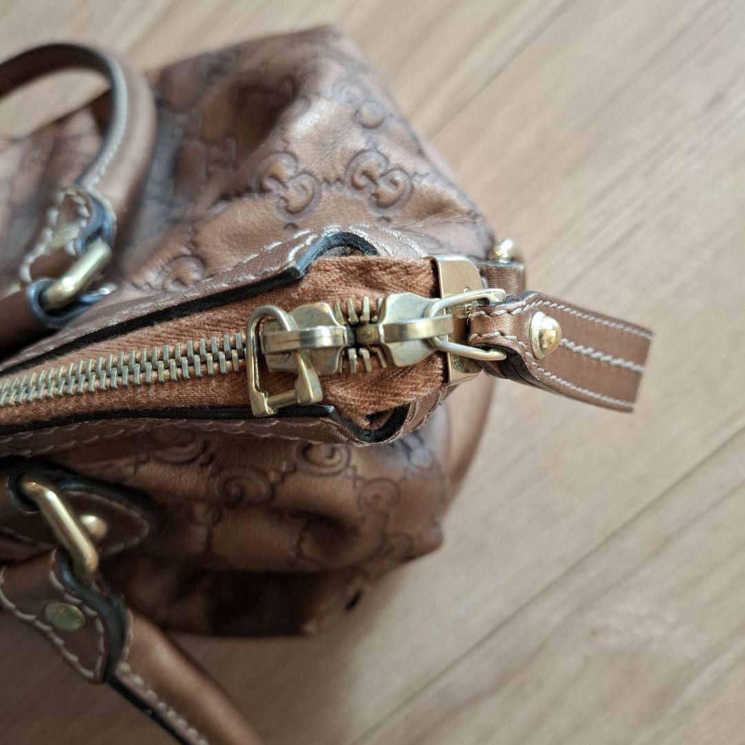 Gucci GGパターン ブラウンレザーハンドバッグ