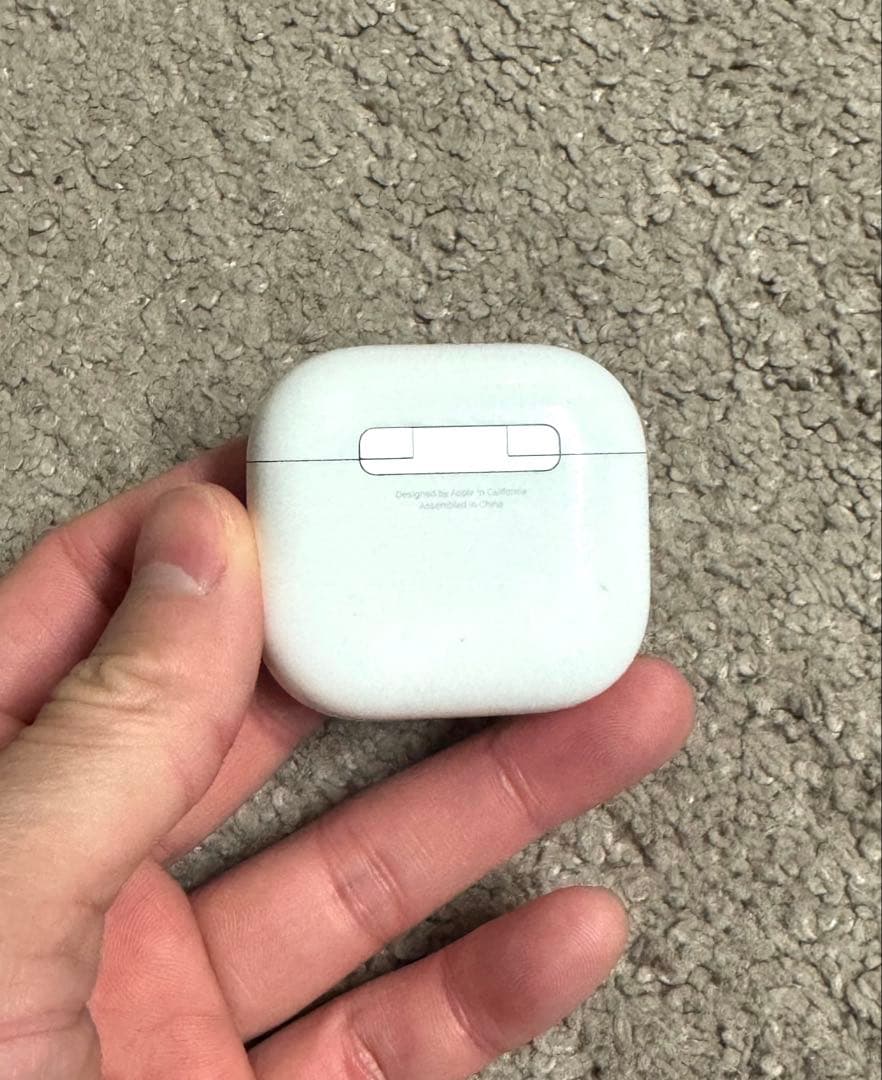 Apple AirPods 第4世代ノイズキャンセリング付きなし 送料込み 本体