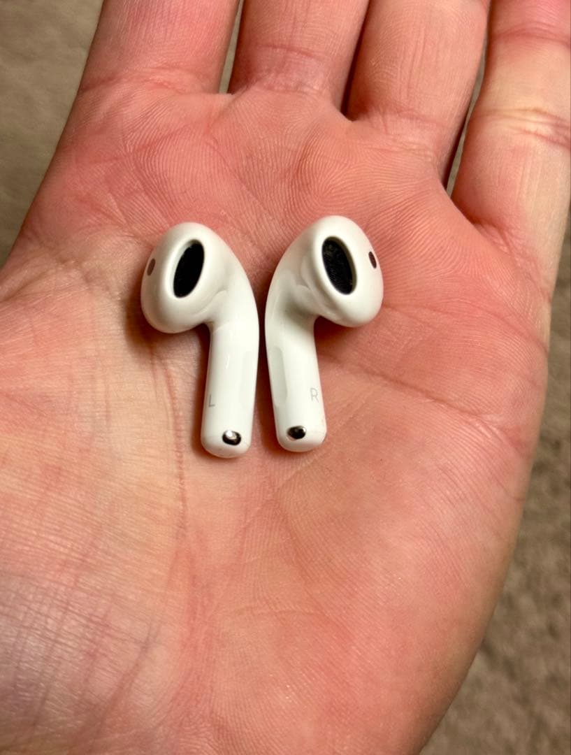 Apple AirPods 第4世代ノイズキャンセリング付きなし 送料込み 本体