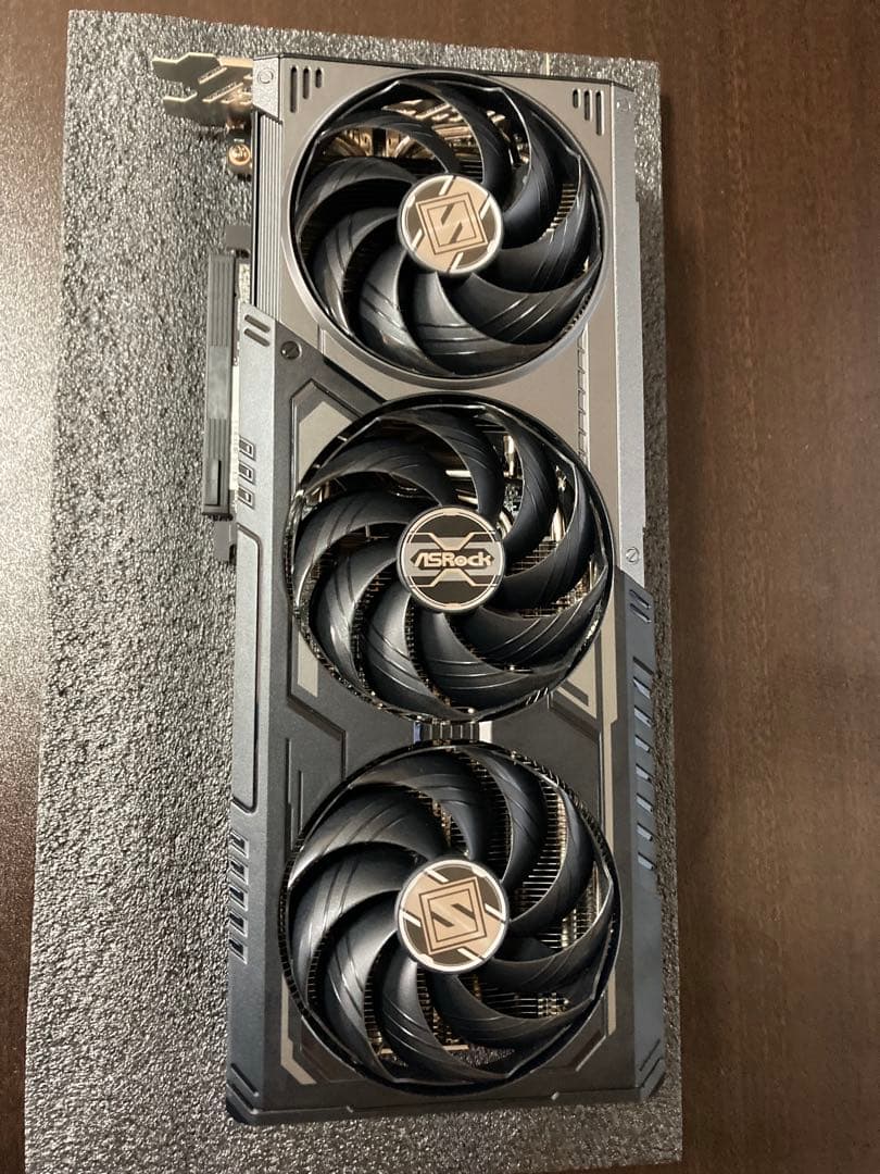 グラフィックボード・グラボ・ビデオカード ASROCK RX9070xt steel legend Dark