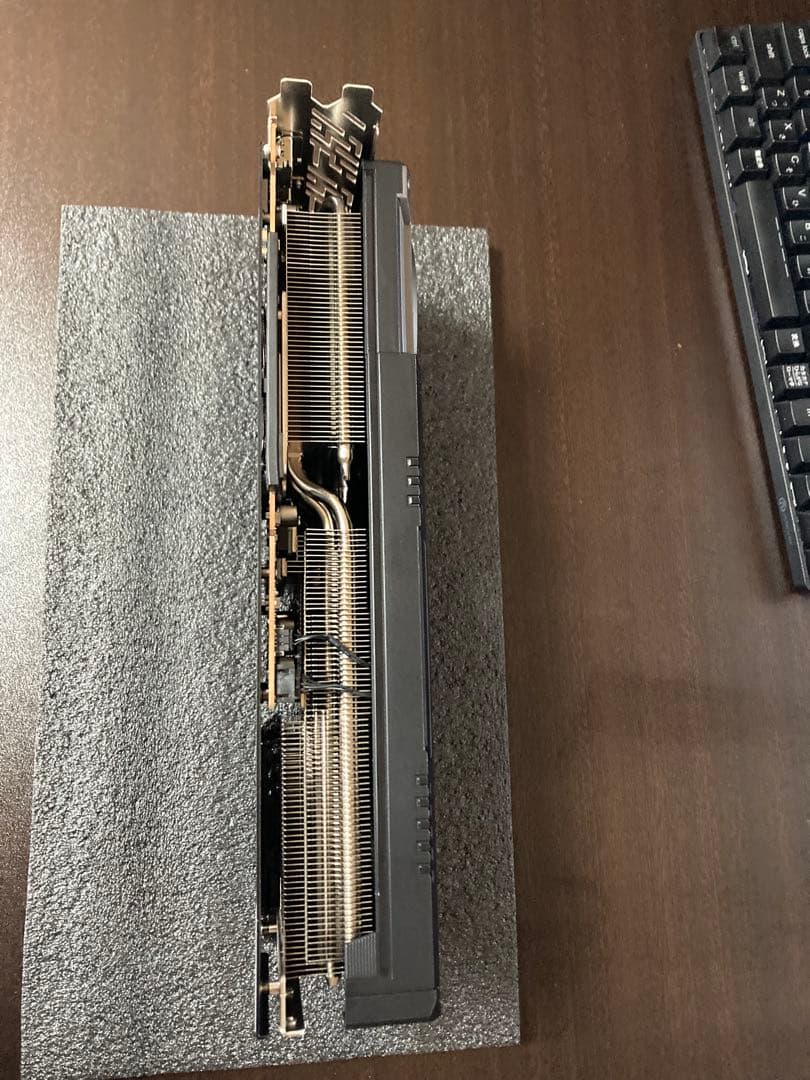 グラフィックボード・グラボ・ビデオカード ASROCK RX9070xt steel legend Dark