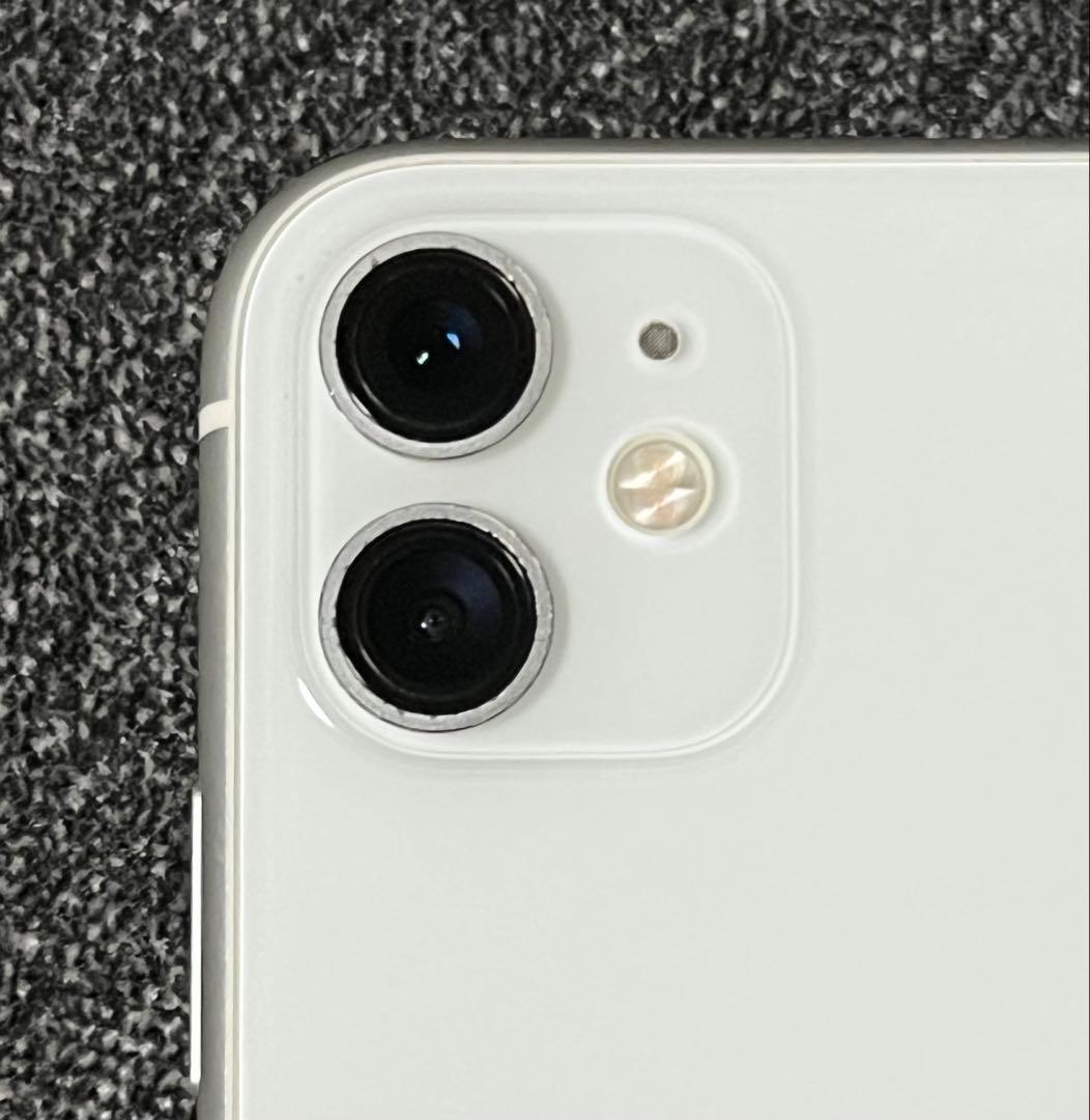 Apple iPhone11 64GB ホワイト 白 docomo ドコモ