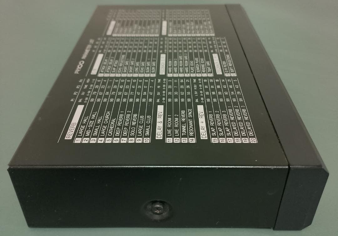 Yamaha R100 リバーブプロセッサー (b)