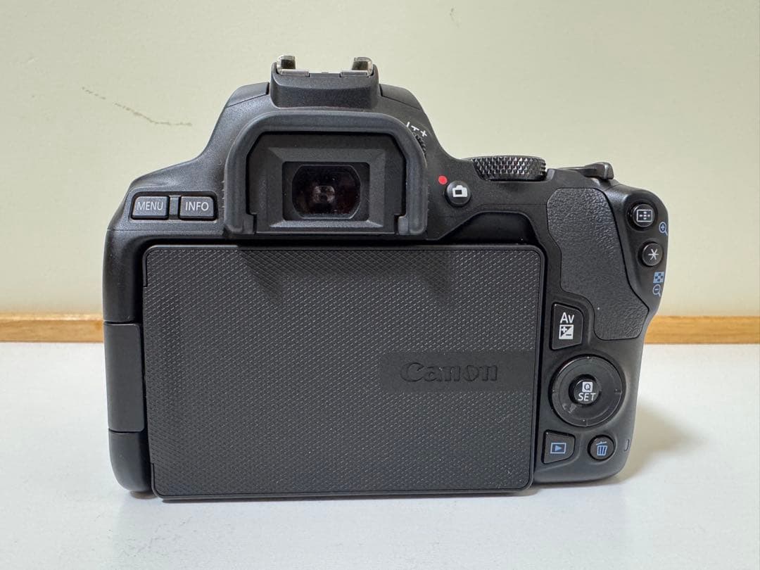 デジタルカメラ .Canon EOS Kiss X10