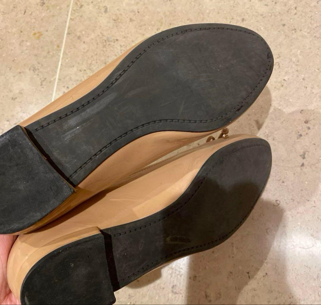 miu miu ビジュー付きフラットシューズ ベージュ