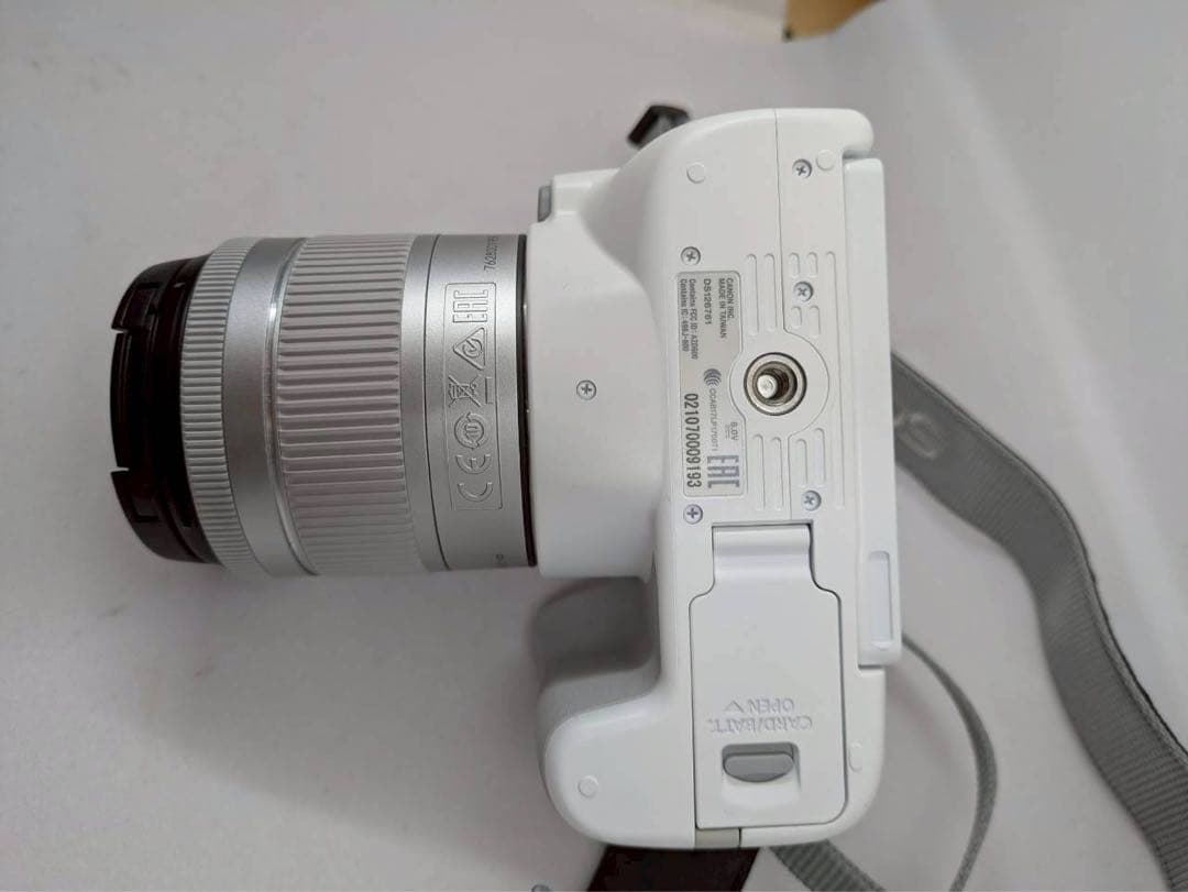 は*る様 Canon EOS kiss x10 充電器なし