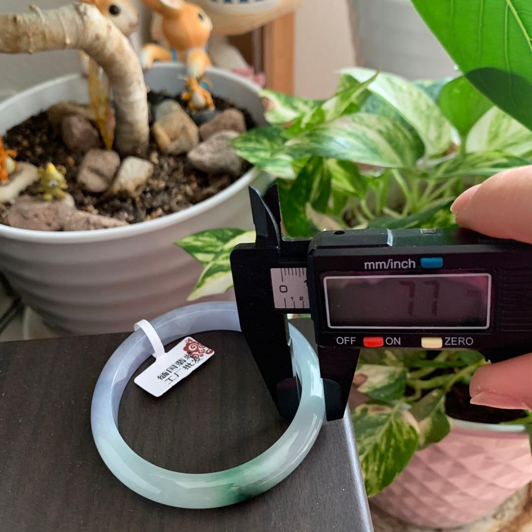 翡翠バングル 氷種翡翠　ラベンダー翡翠　氷種　ヒスイ　飄花　ミャンマー産翡翠