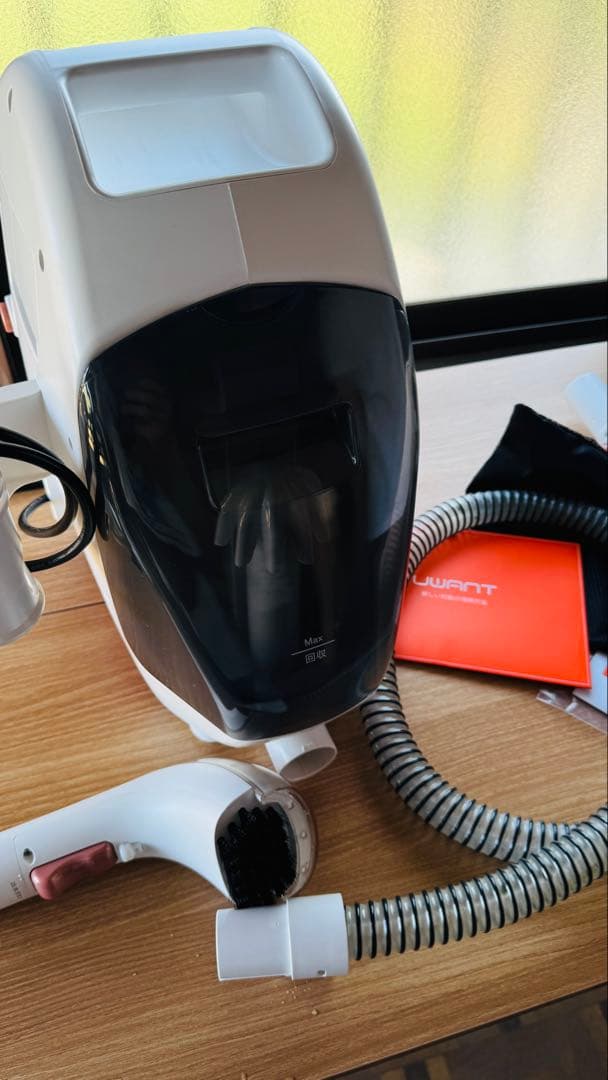 【値下げ】 UWANT 自動洗浄 カーペットクリーナー B100-J ホワイト