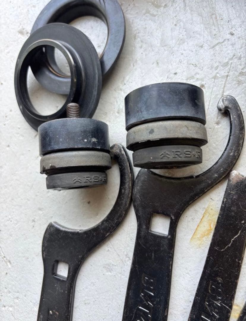 今週のみ送料込みBLITZ 車高調　ZSU60W ハリアー60