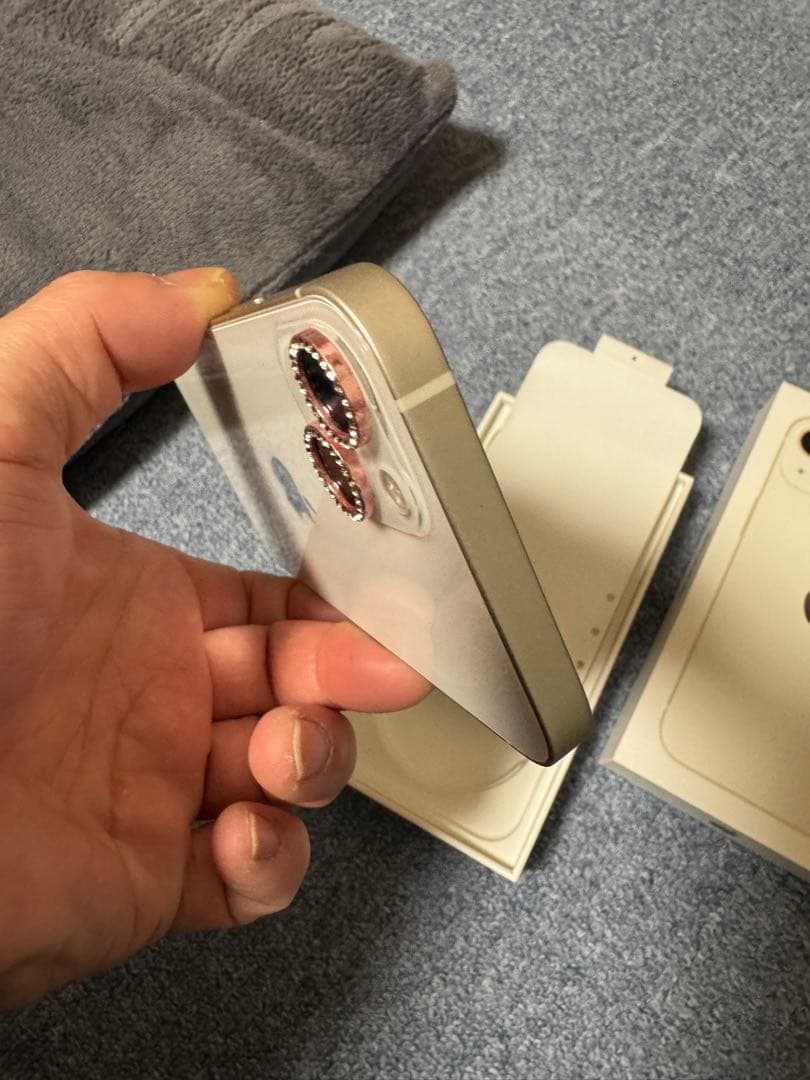 Apple iPhone 13 スターライト　128G