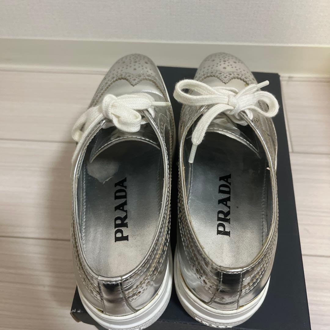 PRADA プラダ 革靴ウィングチップ　スニーカー　シルバー　サイズ37