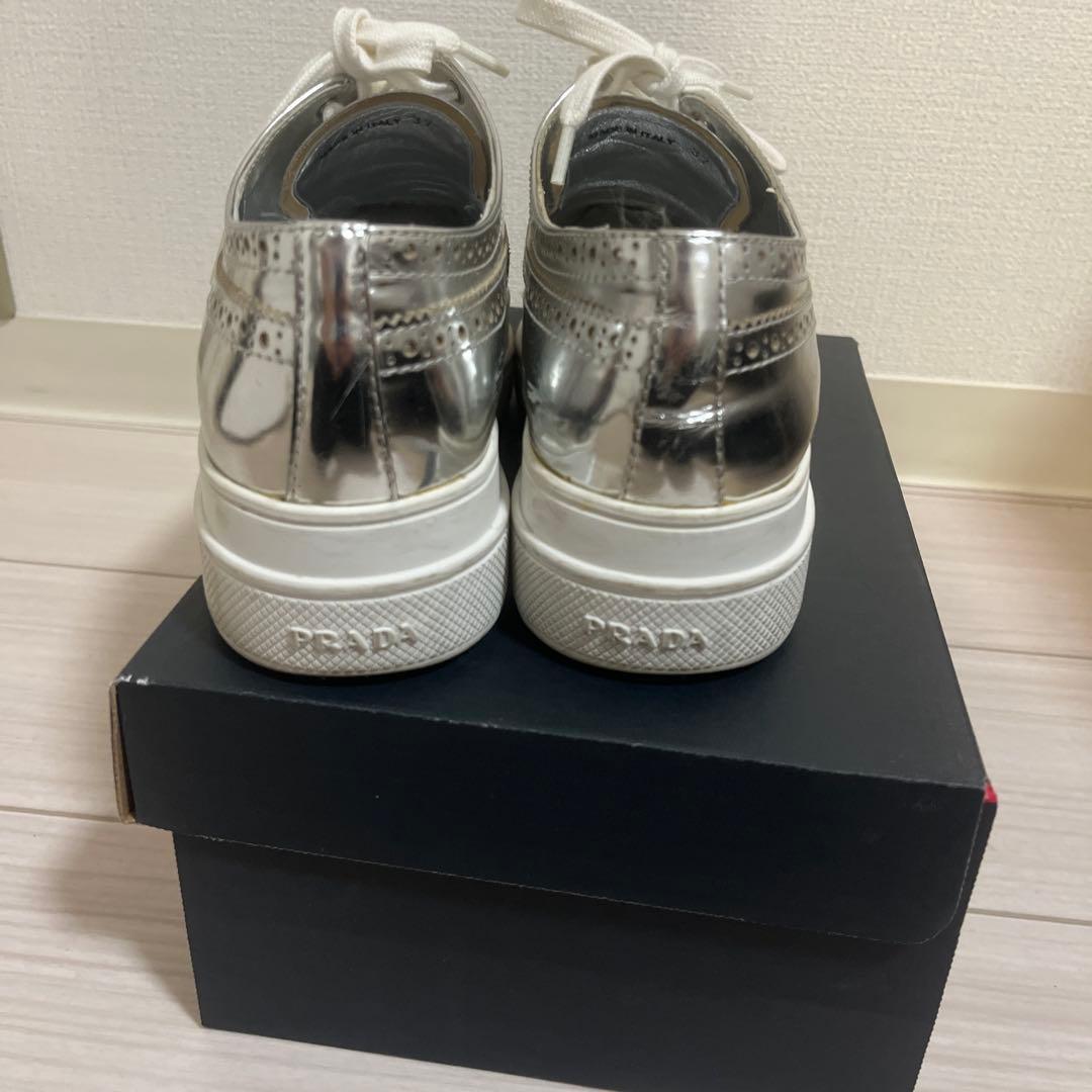 PRADA プラダ 革靴ウィングチップ　スニーカー　シルバー　サイズ37