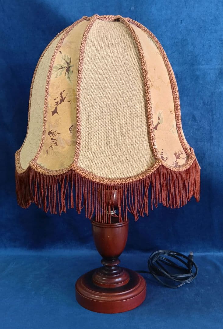 Mitsuboshiアンティークテーブルライト　ランプ　フリンジ付き　間接照明