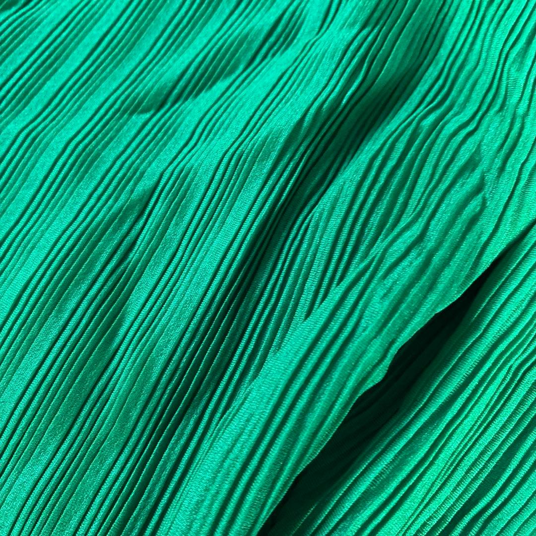 イッセイミヤケ　未使用品　プリーツ加工　長袖トップス