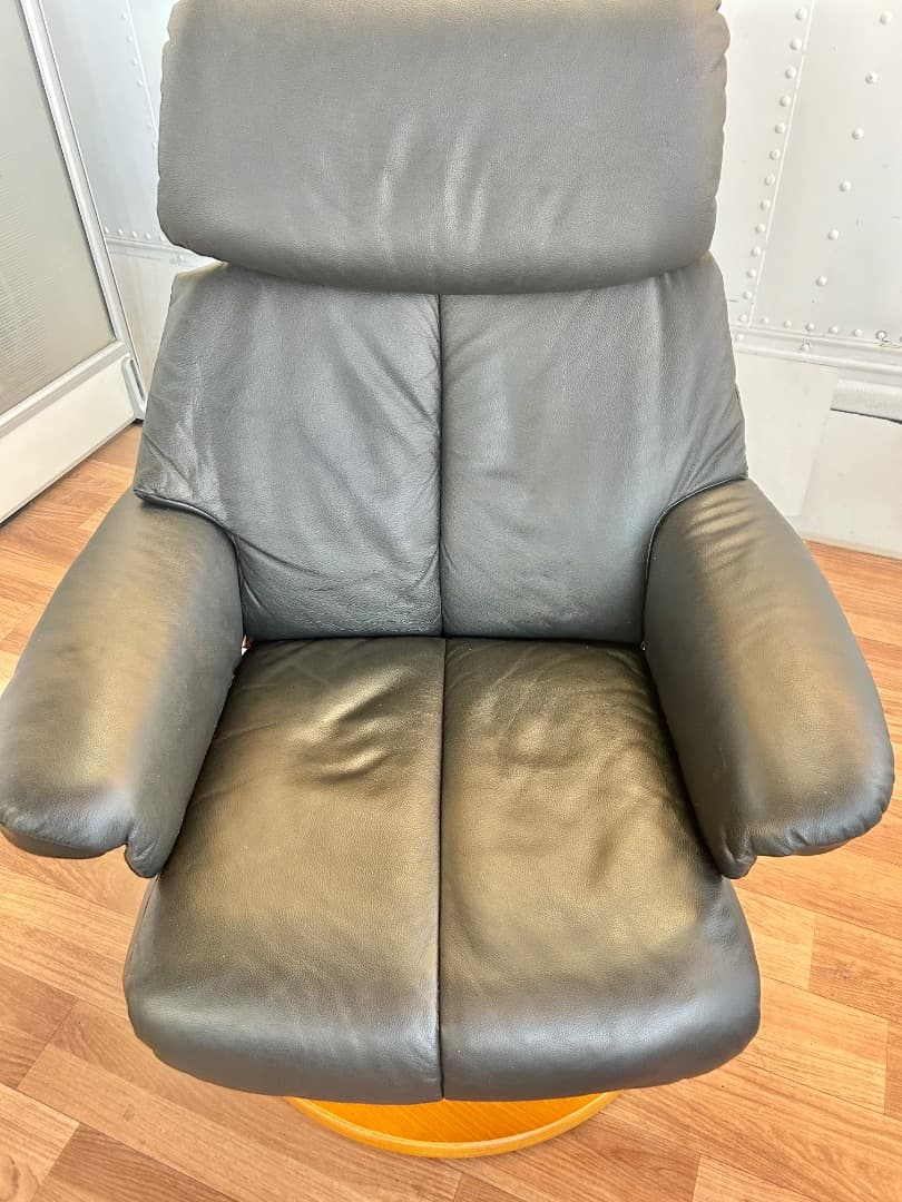 黒　パーソナルチェア　椅子　リクライニング　オシャレ　インテリア　モダン