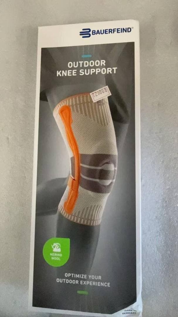 [BAUERFEIND] （アウトドニーサポート）膝用サポーター サイズ：M