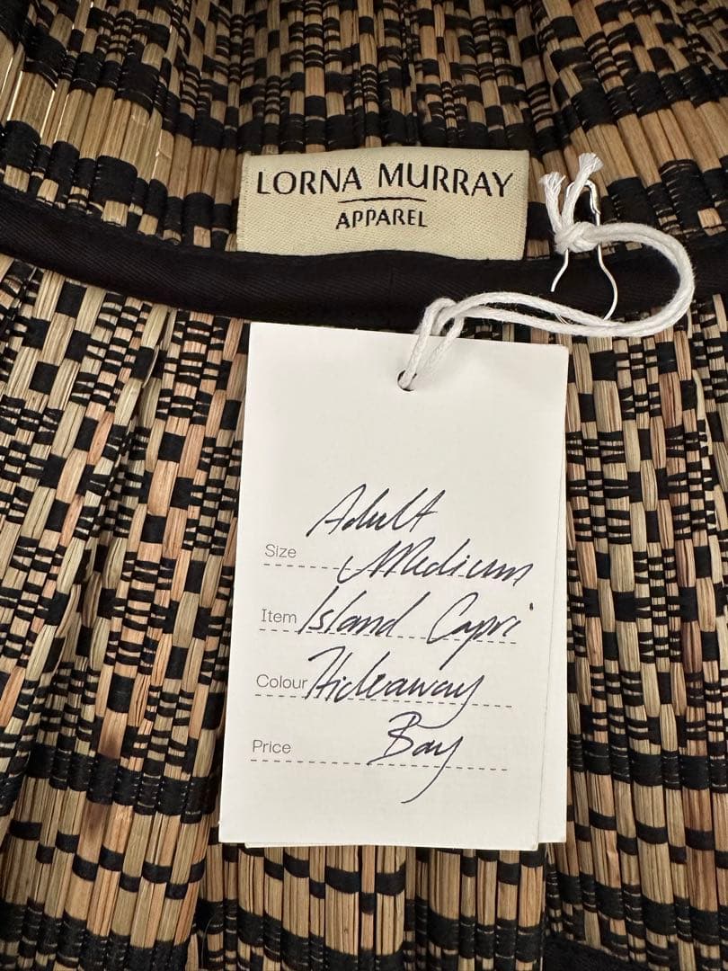 てる　LORNA MURRAY APPAREL Mサイズ　カプリハット