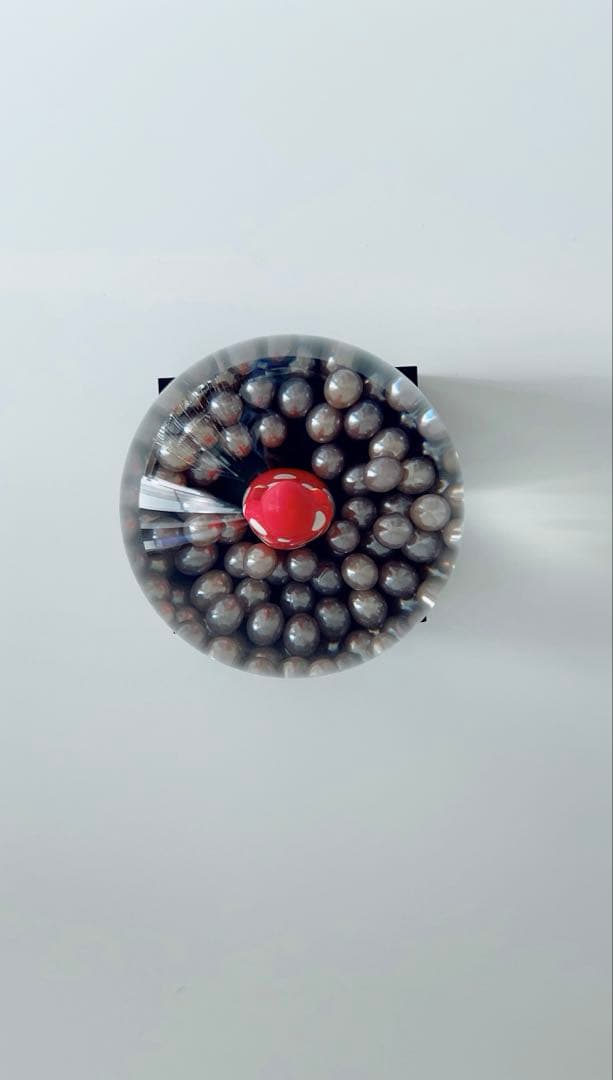 草間彌生　MOMA スノードーム