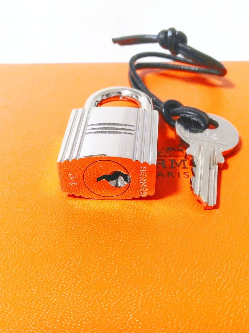 【美品】 HERMES エルメス カデナ南京錠パドロック　鍵1ケ
