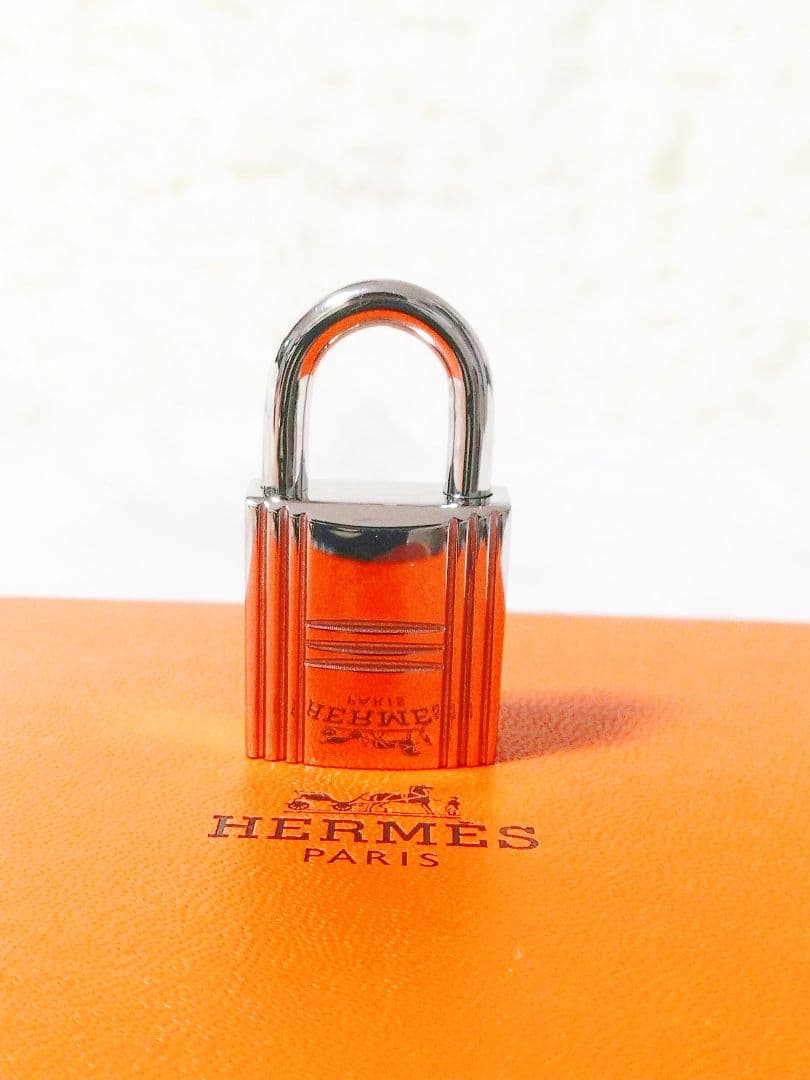【美品】 HERMES エルメス カデナ南京錠パドロック　鍵1ケ