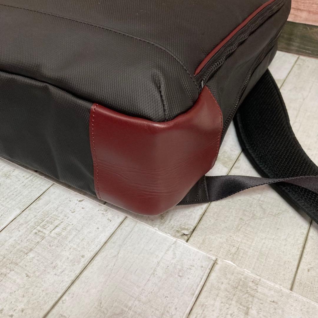 ✨極美品✨　タケオキクチ　現行品　B4可　PC収納　バックパック　ブラック　黒