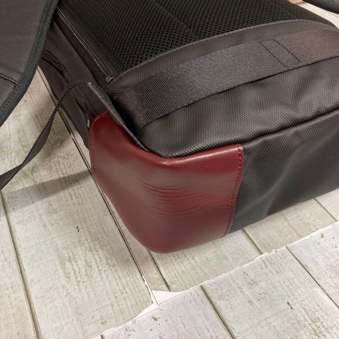 ✨極美品✨　タケオキクチ　現行品　B4可　PC収納　バックパック　ブラック　黒
