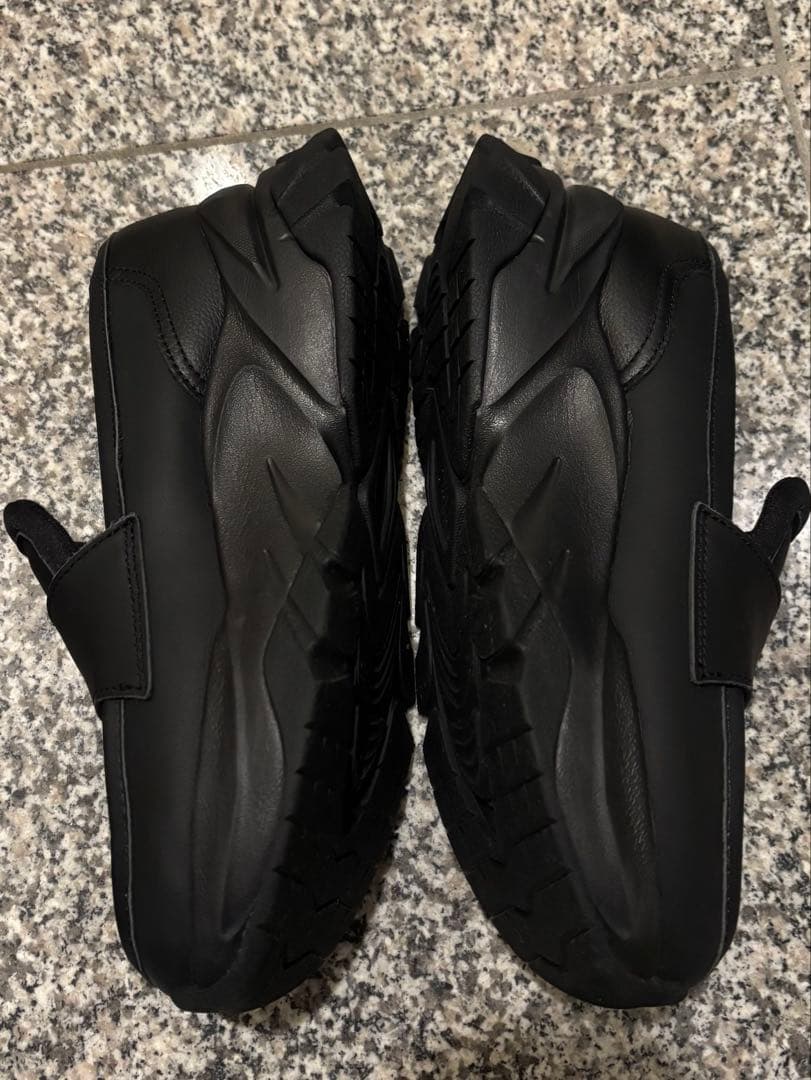 PUMA ブラック ローファー スニーカー