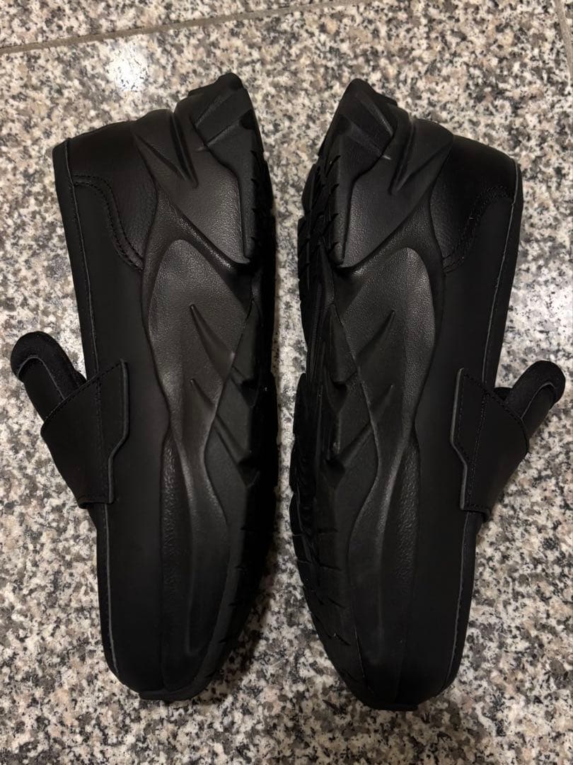 PUMA ブラック ローファー スニーカー