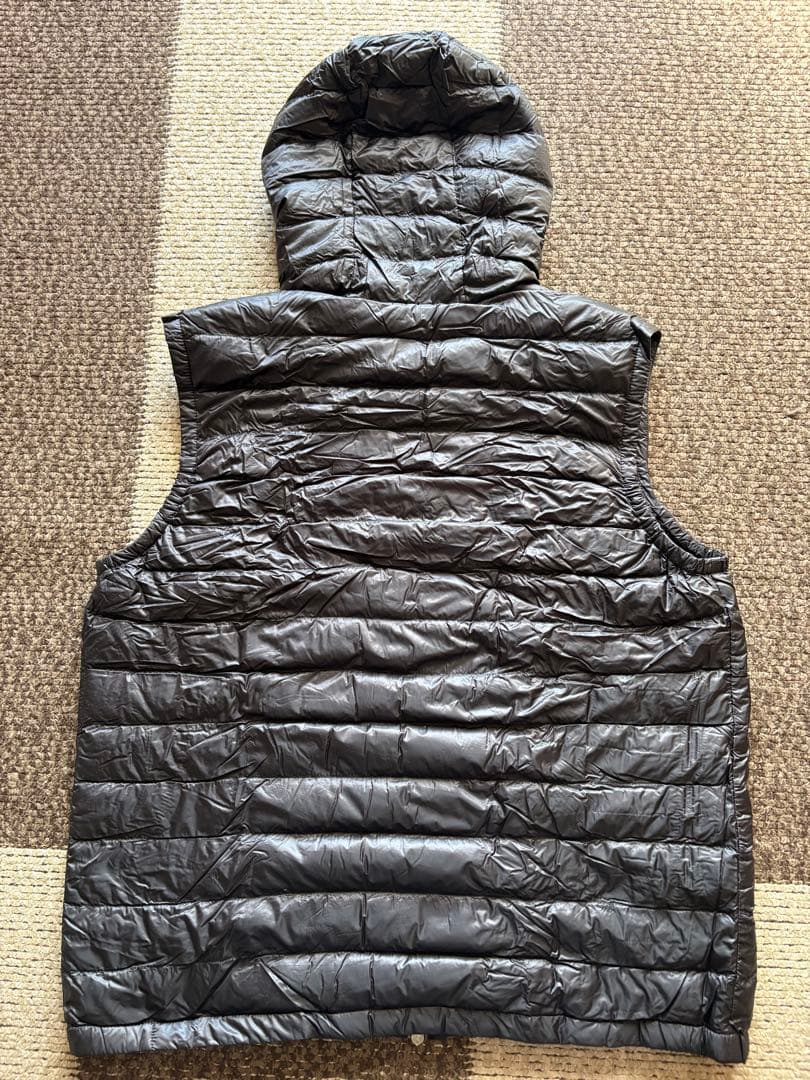 ⭐︎seromaruです⭐︎ モンクレールフード付き ダウンベスト