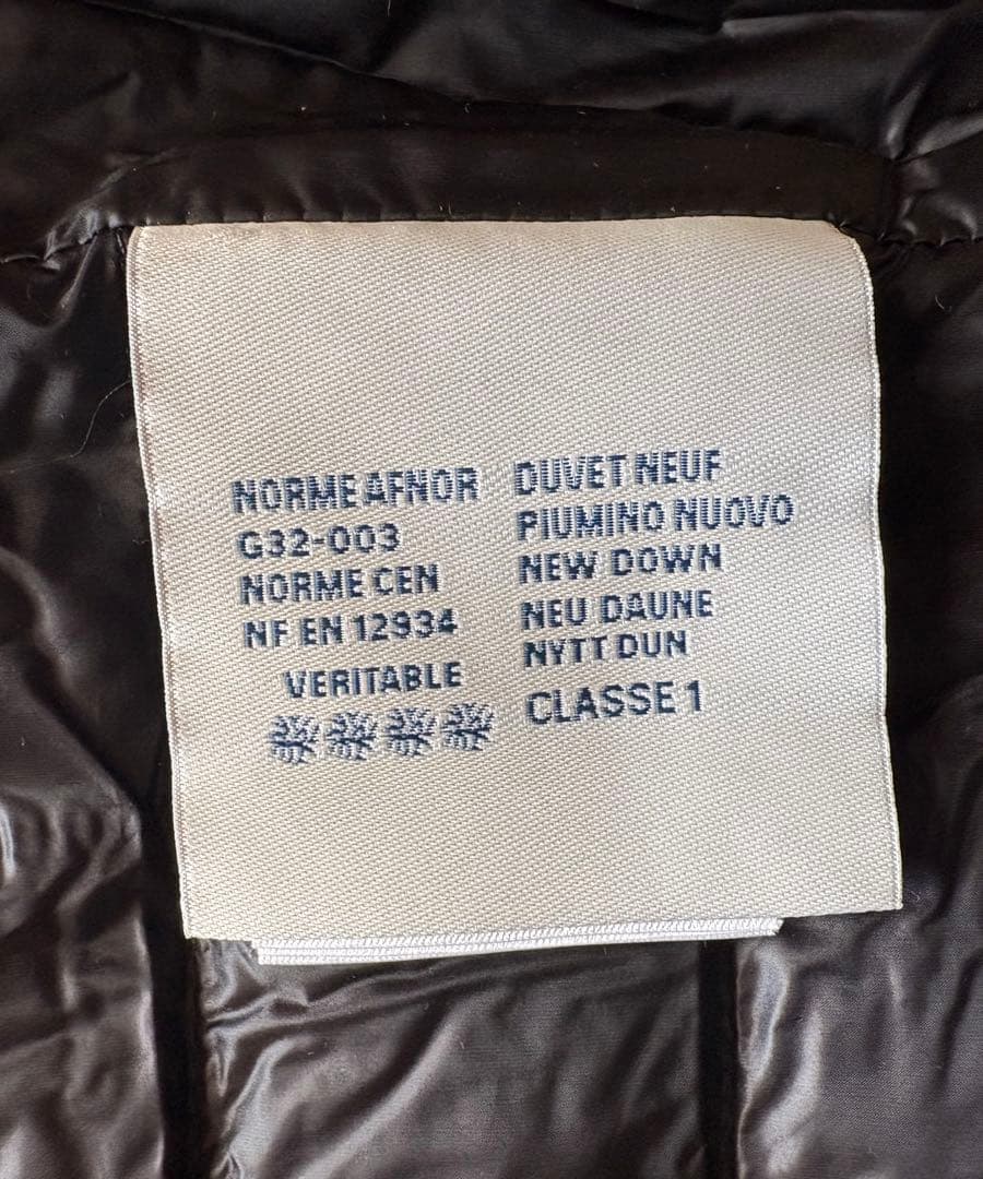 ⭐︎seromaruです⭐︎ モンクレールフード付き ダウンベスト