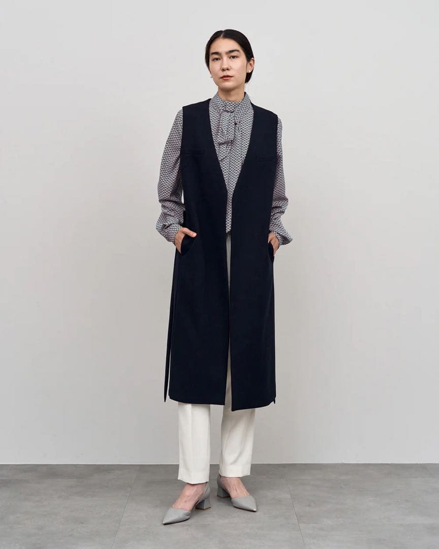 SOEJU ウールライクロングジレ　ネイビー