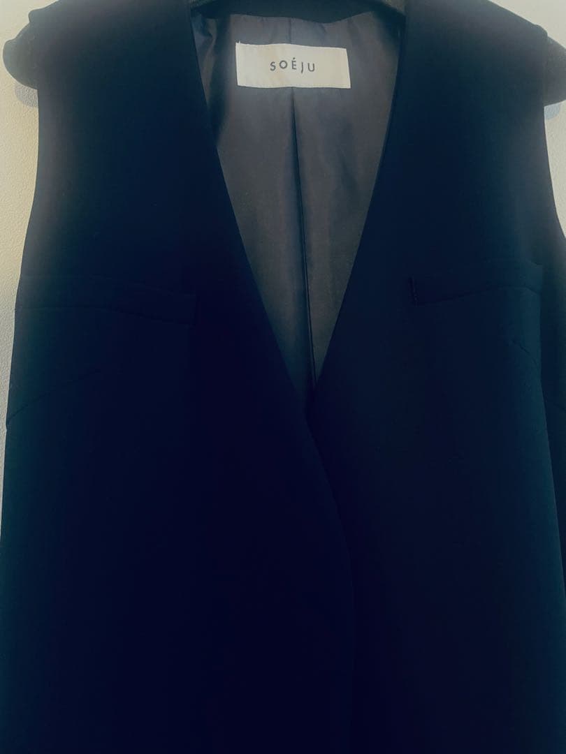 SOEJU ウールライクロングジレ　ネイビー