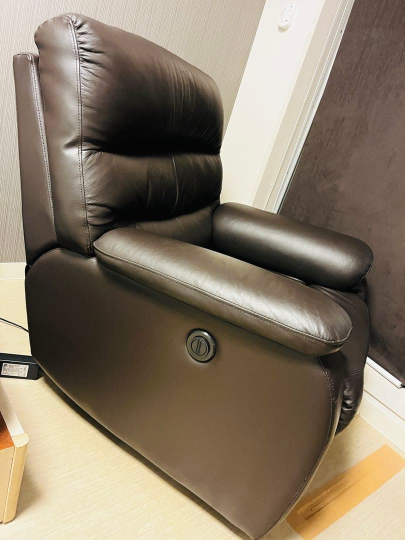Nitoriダークブラウン リクライニングソファ アダプター付き
