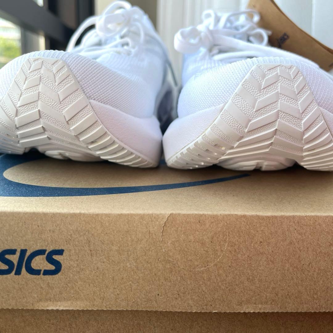 ASICS ランニングシューズ　25.5㎝