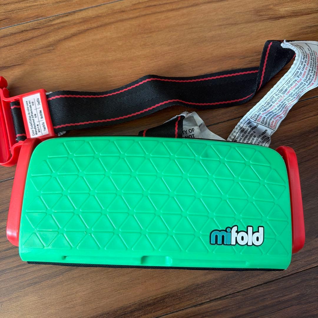 mifold アメリカ規格　グリーン　ブースターシート