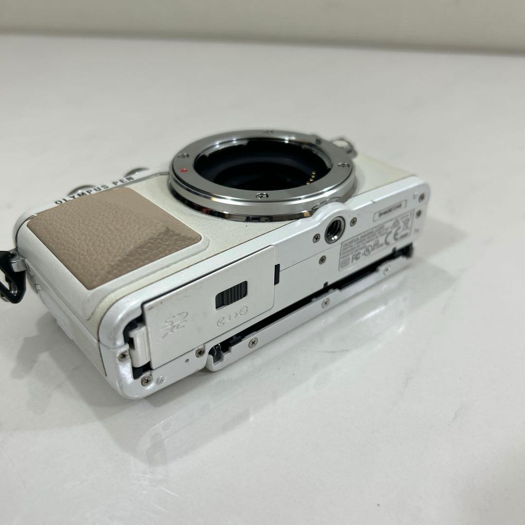 OLYMPUS PEN ホワイト ミラーレス　一眼　オリンパス　ジャンク