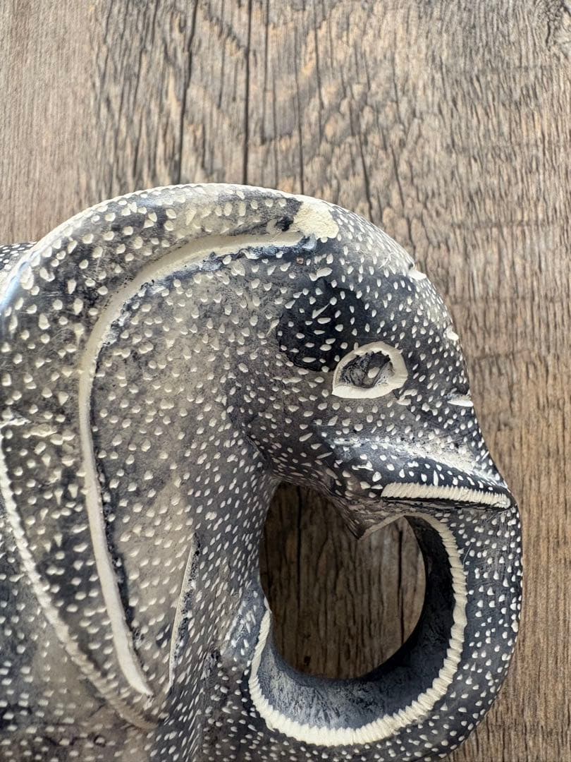 斑点模様 象の置き物 hand maide inケニア スミソニアン博物館