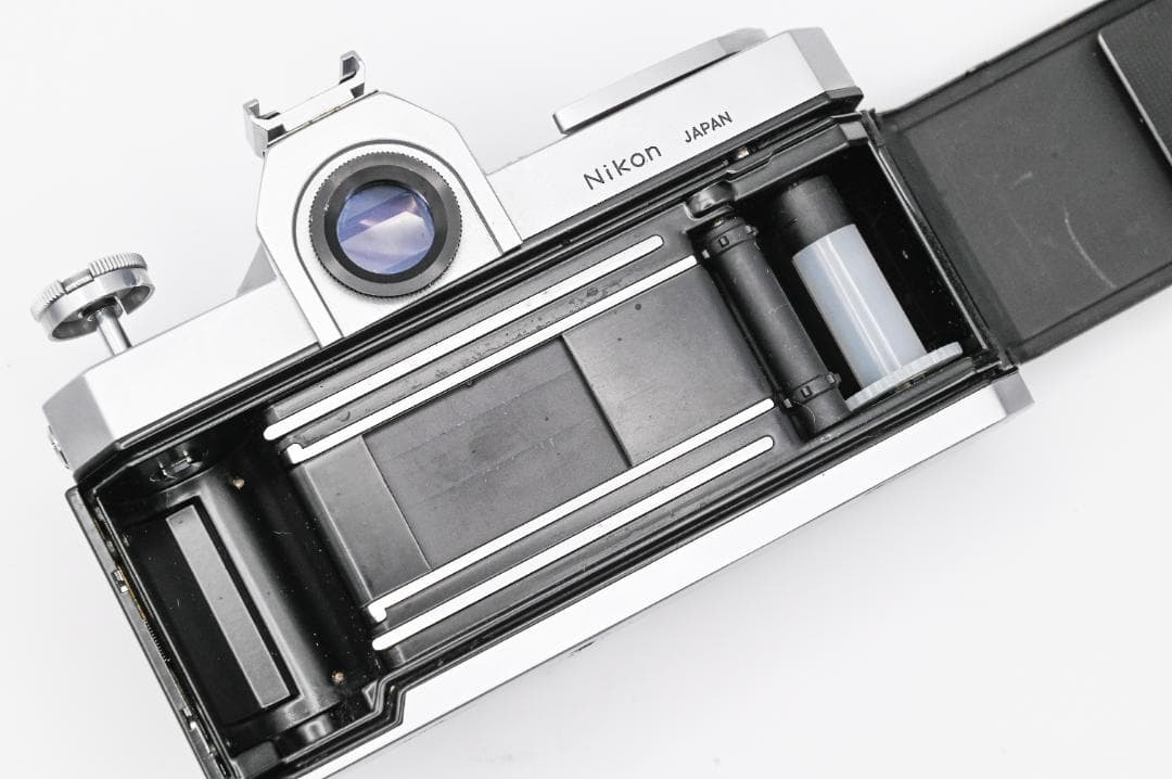Nikomat フィルム一眼レフカメラ 28/3.5レンズ&レザーカバー付き