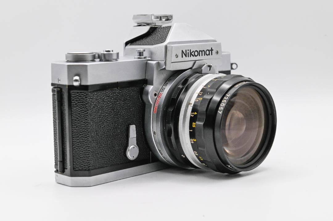 Nikomat フィルム一眼レフカメラ 28/3.5レンズ&レザーカバー付き