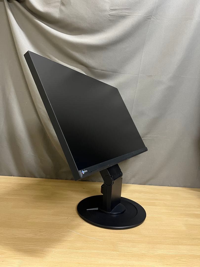 EIZO EV2460 23.8型カラー液晶モニター　内蔵スピーカー　回転機能