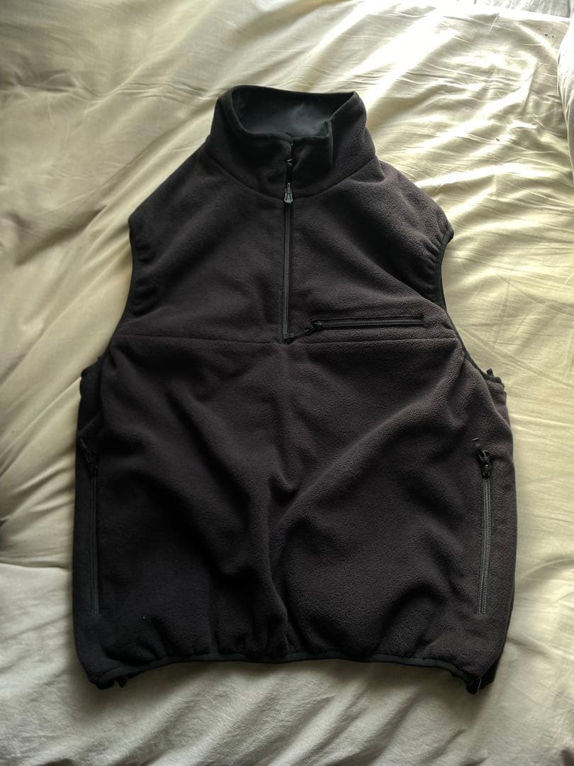 【完売品】TECH REVERSIBLE PULLOVER PUFF VEST