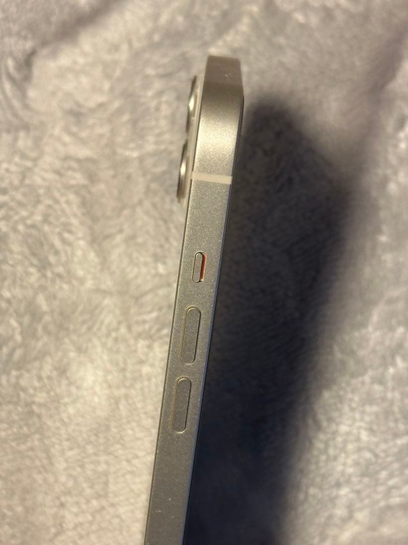 中古iPhone13 128GB スターライト SIMフリー