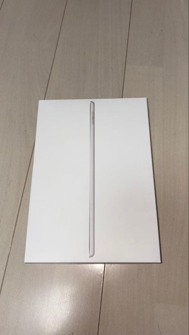 iPad第8世代 本体 シルバー WiFi 32GB 箱あり