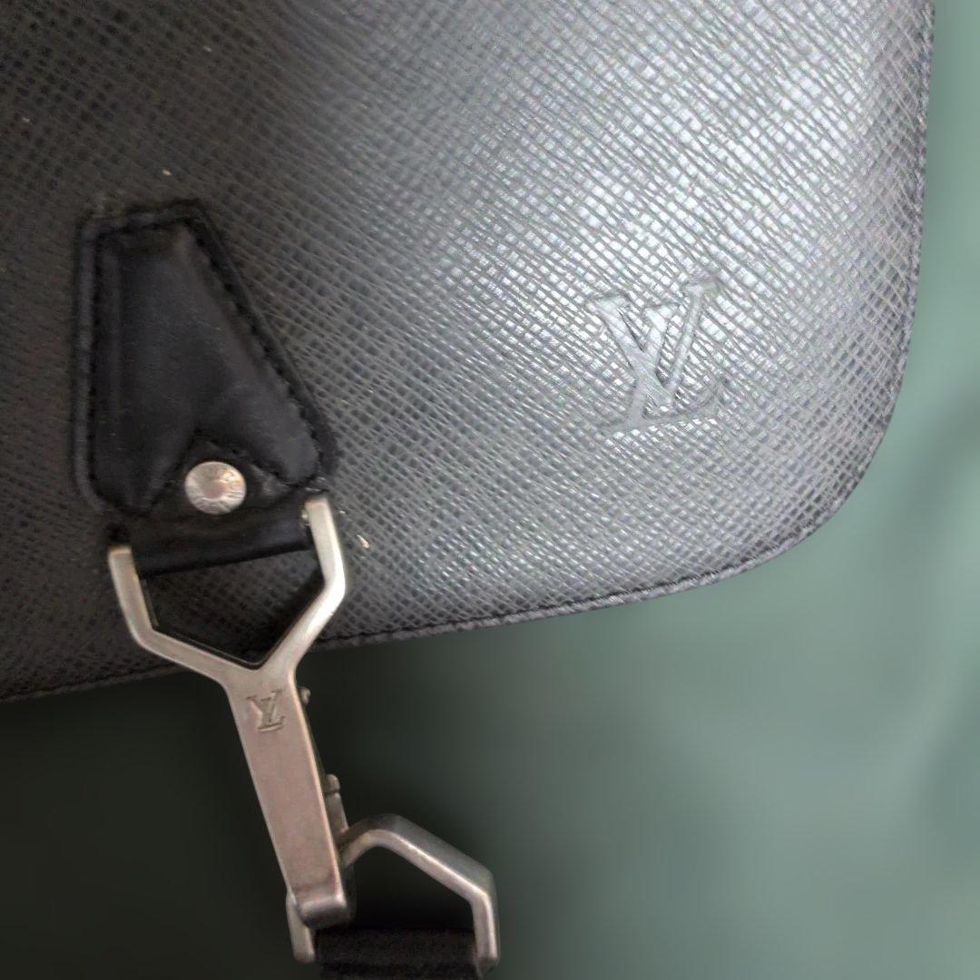 A*i様 Louis Vuitton ショルダーバッグ ブラック/グリーン