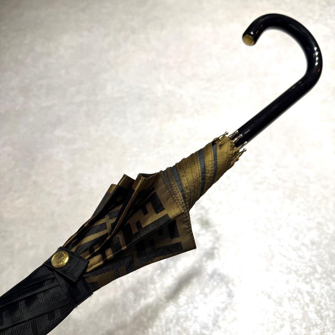 美品☆FENDI 長傘 雨傘 ズッカ柄 人気カラー FF ブラック 全長90cm